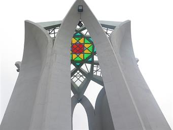 زیارت و غبار روبی مزار شهدای گمنام