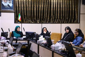 نشست صمیمی